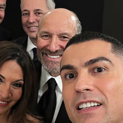 Cristiano Ronaldo tira selfie na Casa Branca e viraliza