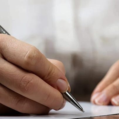 Homem finge ser mãe falecida para manter reforma em Itália
