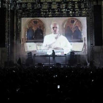Papa Leão XIV abençoa fiéis durante concerto do Padre Guilherme; vídeo