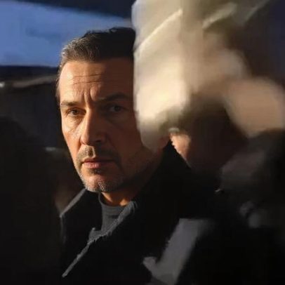 Líder da extrema-direita francesa é agredido em ataque