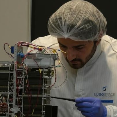 Portugueses convidados a nomear o espaço da primeira constelação de satélites