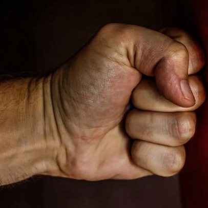 Agressor regressa à cadeia por violência doméstica