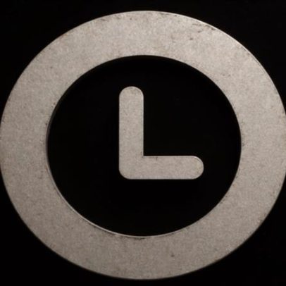 Idosa acamada condenada por não ter seguro de automóvel
