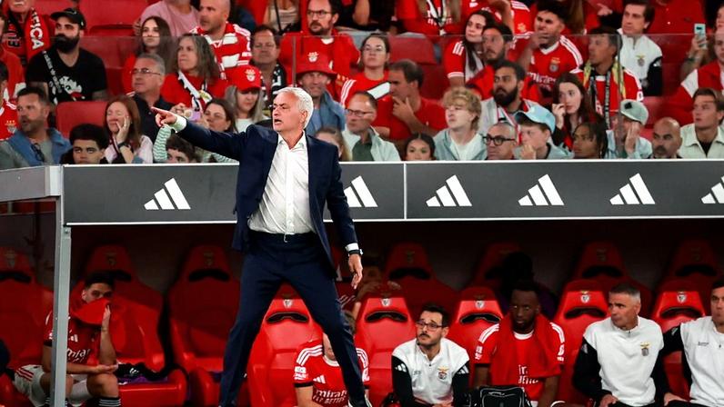 José Mourinho, treinador do Benfica, no Estádio da Luz - Foto: IMAGO