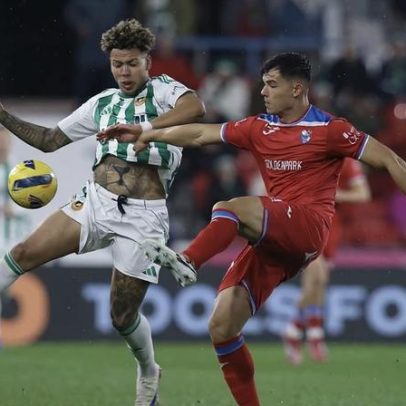 Goleador do Rio Ave falha Sporting por amarelo na substituição