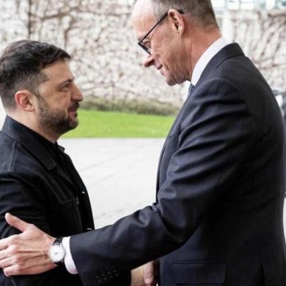 Zelensky admite abrir mão da adesão à NATO por garantias de segurança