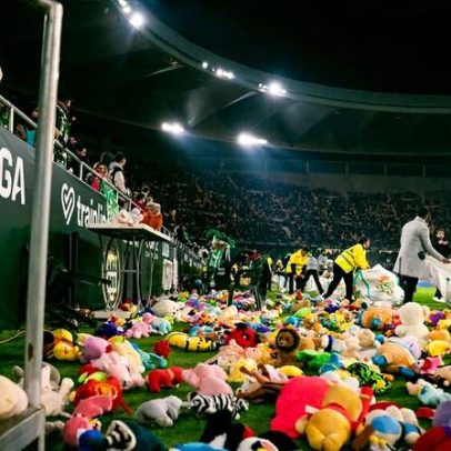 Betis organiza chuva de peluches em vídeo