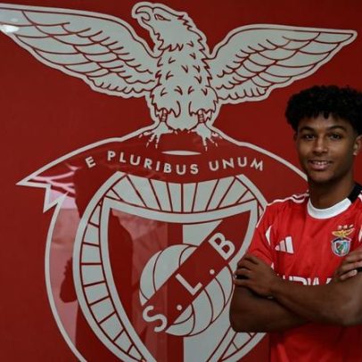 Filho de guarda-redes do Casa Pia assina contrato com o Benfica