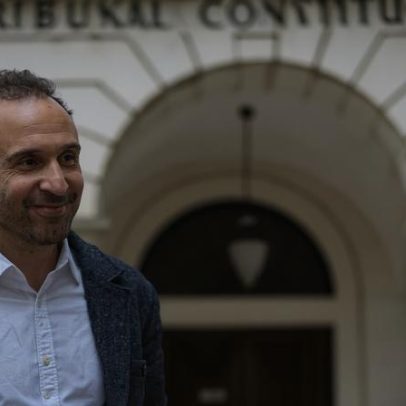 André Pestana formaliza candidatura às presidenciais com 8 mil assinaturas