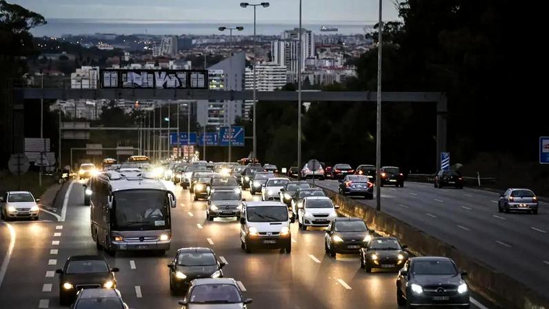 A5, que liga Lisboa a Cascais, é a estrada mais perigosa do país. Foto: Filipe Amorim /Arquivo