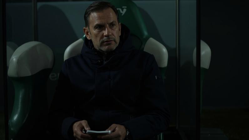 Sotiris Silaidopoulos foi expulso contra o Vitória de Guimarães - Foto: LUSA