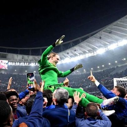 Herói do PSG defende quatro pênaltis com fratura na mão