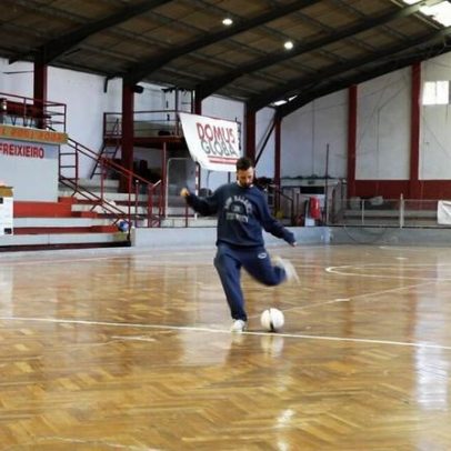 Tiago Brito sobe de Matosinhos ao topo do futsal mundial
