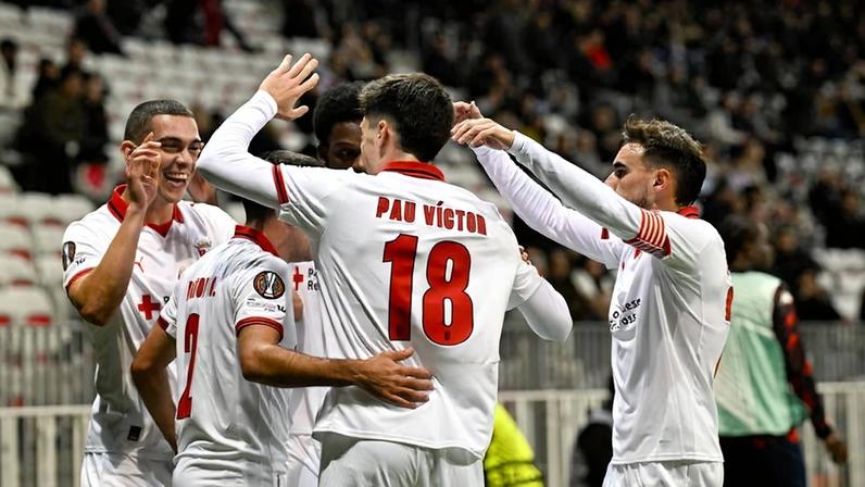 Avançado contratado ao Barcelona foi o autor do tento que valeu o triunfo arsenalista em solo gaulês