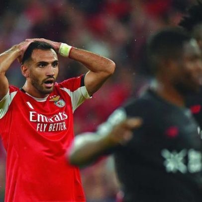 Benfica precisa vencer o Nápoles pela primeira vez em mais de um ano