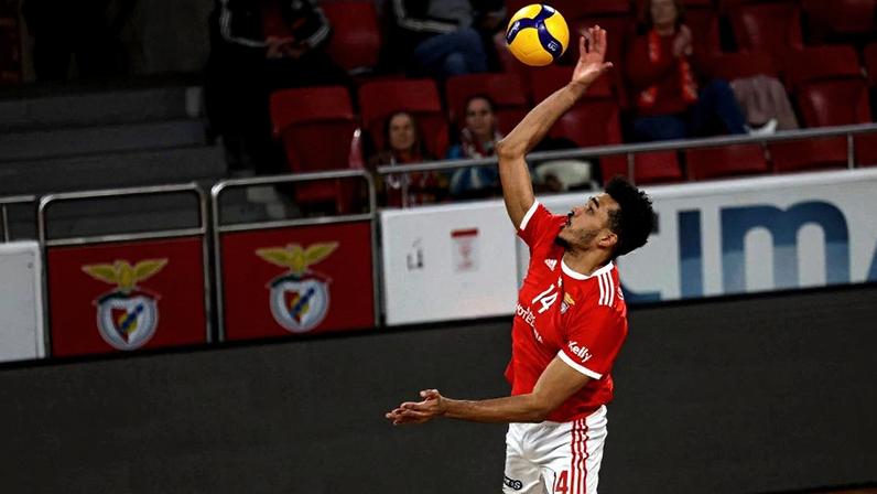 Benfica mais alto do que Castêlo da Maia em jogo da Liga de voleibol na Luz (SLB)