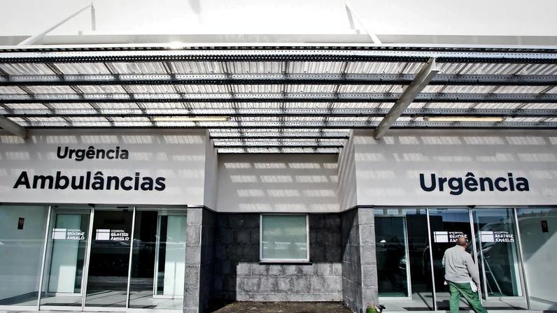 Quatro urgências fechadas no sábado e três no domingo