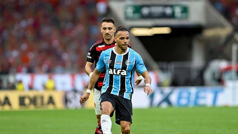 Avançado de Luís Castro processa o clube por prémio em atraso