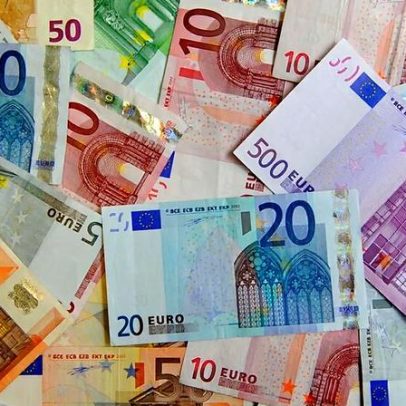 Salário mínimo nacional sobe para 920 euros em 2026