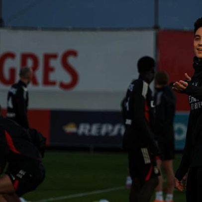 Imagens do último treino do Benfica antes da viagem a Faro