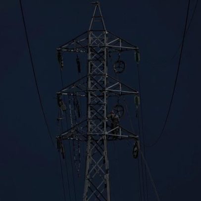 Autarcas pedem concursos públicos para concessões de eletricidade