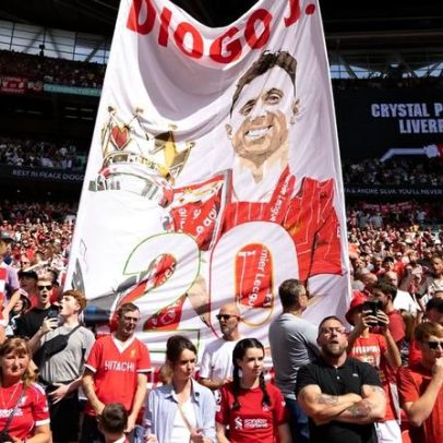 Arne Slot elogia a forma como o Liverpool lidou com a morte de Diogo Jota