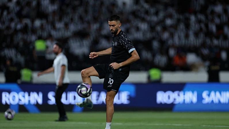 Carrasco falha treinos do Al Shabab após pedir empregada doméstica