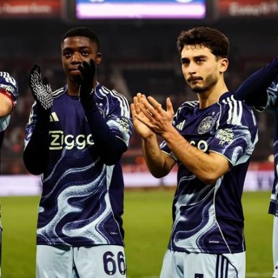 Após derrota com o Benfica, o Ajax volta a vencer, marcando sete golos