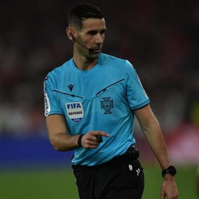 VAR ajuda arbitragem competente no Benfica-Sporting, analisa Pedro Henriques
