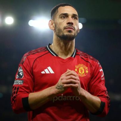 Reviravolta de dois minutos em Old Trafford