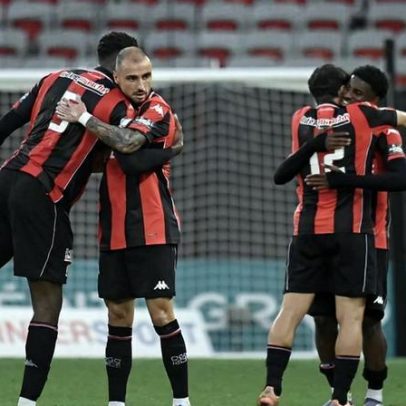 Nice de Tiago Gouveia vence após nove derrotas consecutivas