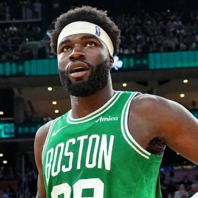 Neemias diz ser o poste titular dos Celtics e considera privilégio