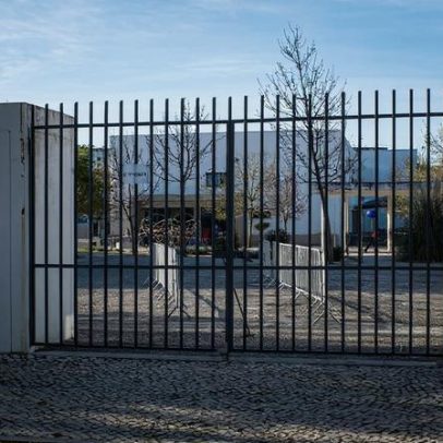 Pais defendem serviços mínimos nas escolas durante greves