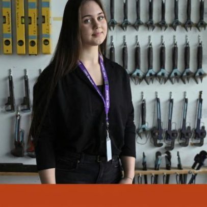 Jovens recorrem a profissões técnicas face ao medo de perdas com IA