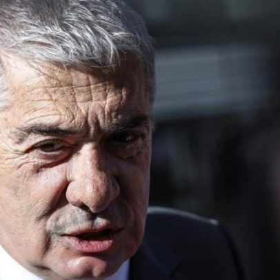 Sócrates tem de explicar às juízas por que não informou ida ao estrangeiro