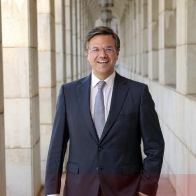 Governo aprova agenda de IA e mira reforçar literacia digital