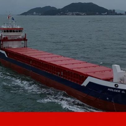 Navio de bandeira portuguesa transporta material militar para Israel