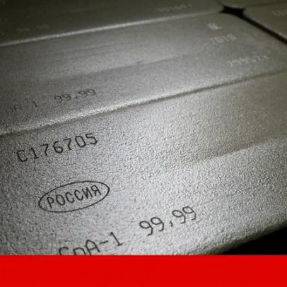 Prata atinge novo máximo, a onza supera 61,61 dólares