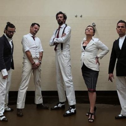 Quinta-feira traz parábolas e música pimba no programa de lazer