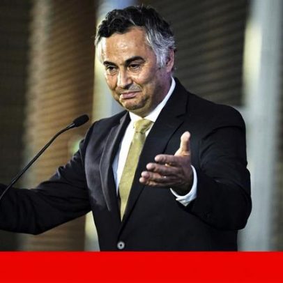 Duas provas de acesso ao superior atrasam colocação de 2.000 alunos