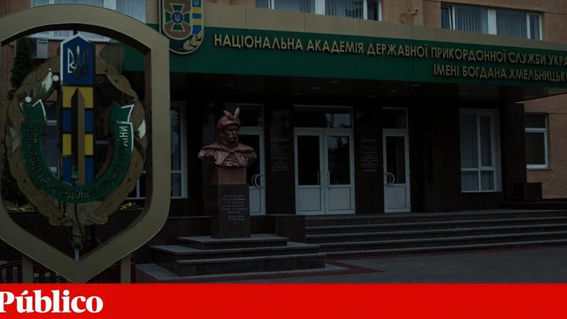 A adolescente filmou vários vídeos da Academia Nacional Bohdan Khmelnytskyi do Serviço de Guarda de Fronteiras da Ucrânia