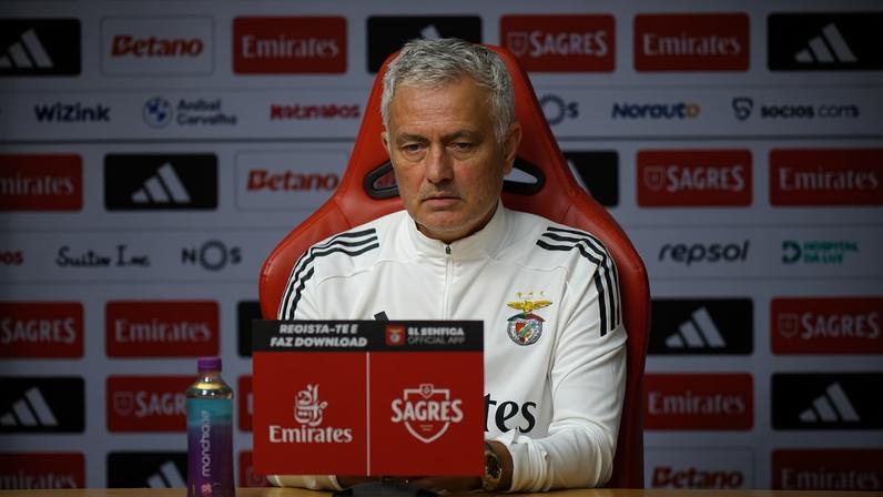 Mourinho reconhece exagero leve sobre choros e gritos