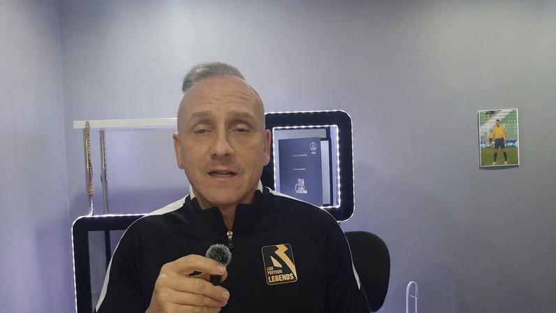 Penálti sobre Alberto Costa analisado por Pedro Henriques