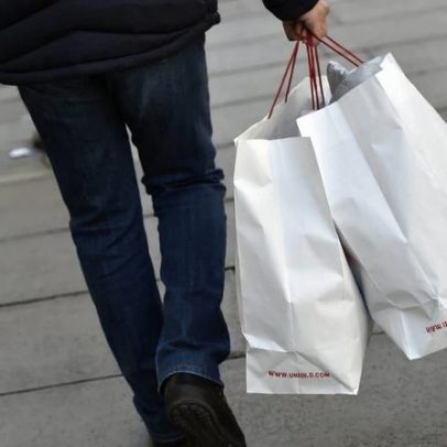 Compras de Natal sobem 8% e comércio online cresce 19%