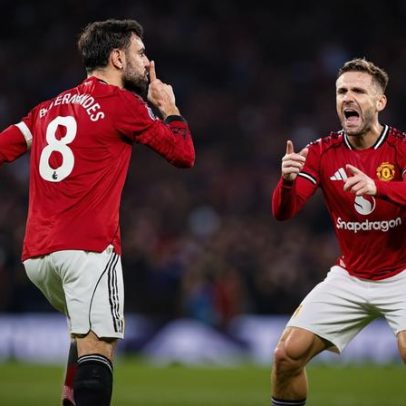 Manchester United empata em jogo intenso