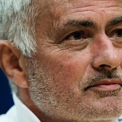 Mourinho comenta baixas no Nápoles e reage com firmeza