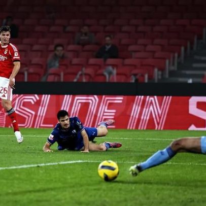 Carevic segura a esperança após as notas do Famalicão
