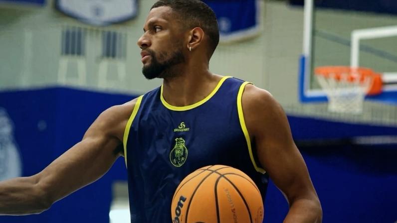 Axel Toupane deixa o FC Porto