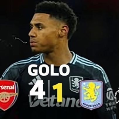 Golo de honra do Aston Villa contou com a ajuda de Raya