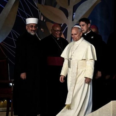 Questão religiosa ou vida das abelhas aos domingos em debate